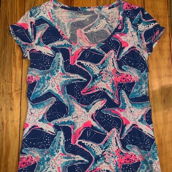 Lilly Pulitzer Top ⭐️ - Picture 3 of 4